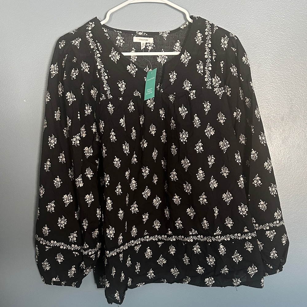 Boho floral shirt black white size large flowy NWT